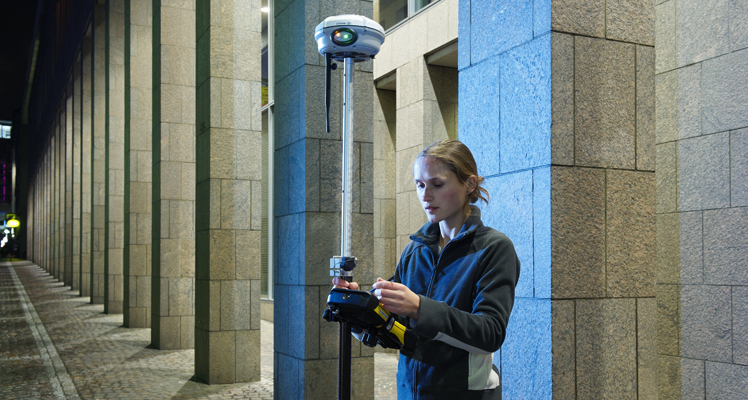 天寶Trimble R8 GNSS 接收機(jī) 天寶Trimble R8 GNSS 接收機(jī)