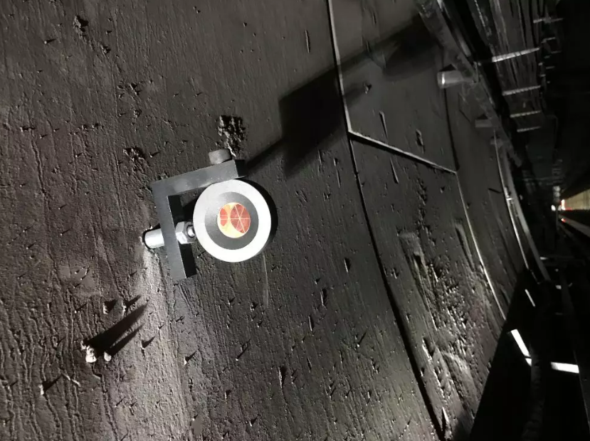 隧道內(nèi)監(jiān)測棱鏡 隧道內(nèi)監(jiān)測棱鏡